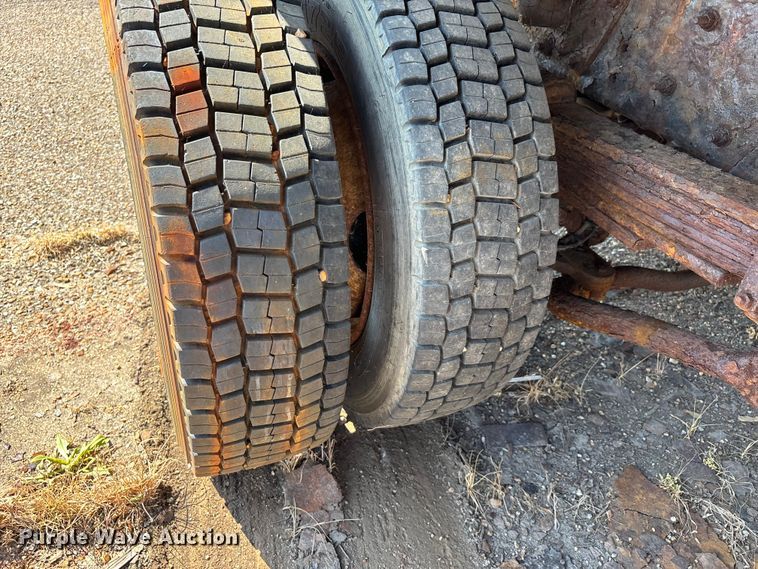 image for item DT0175 2007 Chevrolet C4500 flatbed truck