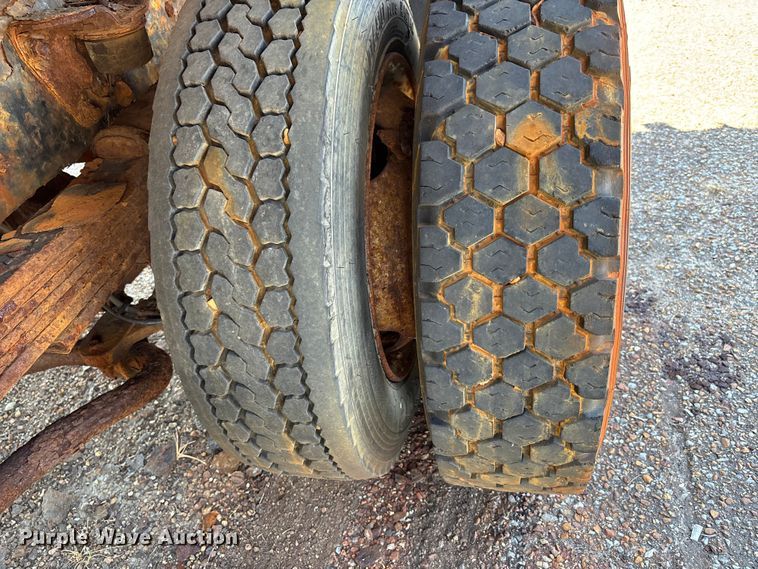 image for item DT0175 2007 Chevrolet C4500 flatbed truck