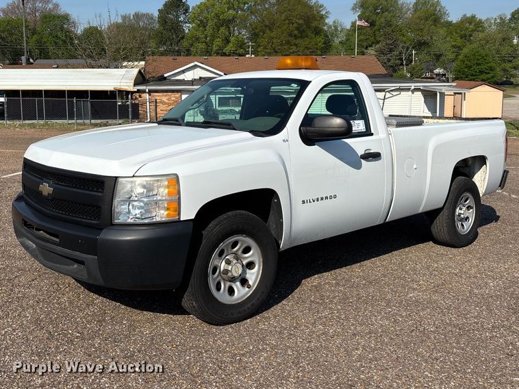 image for item DT0176 2011 Chevrolet Silverado 1500 pickup truck