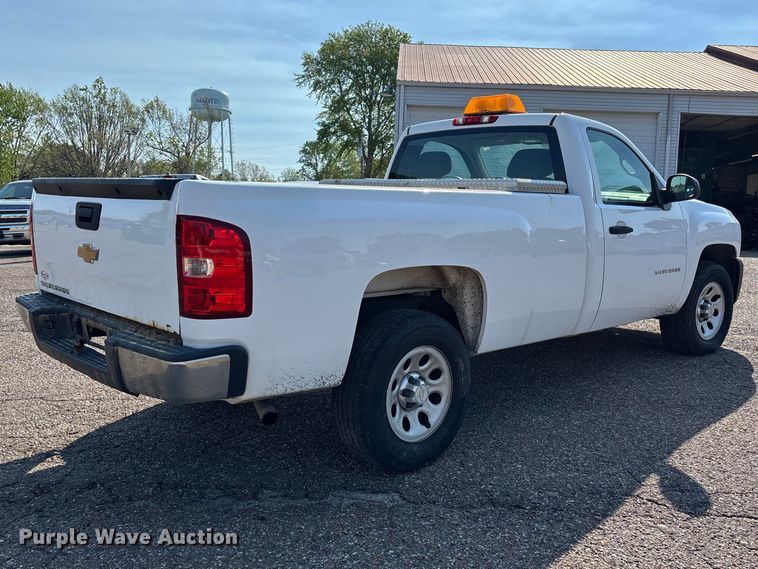 image for item DT0176 2011 Chevrolet Silverado 1500 pickup truck