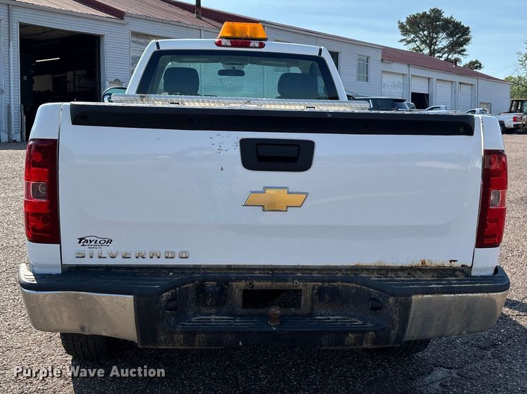 image for item DT0176 2011 Chevrolet Silverado 1500 pickup truck