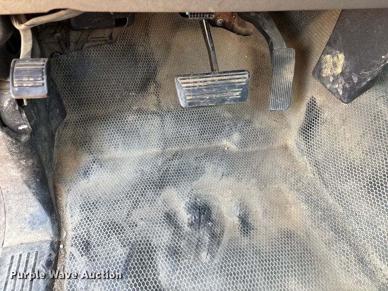 image for item DT0176 2011 Chevrolet Silverado 1500 pickup truck