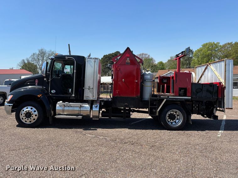 image for item DT0177 2022 Kenworth T3 infrared pothole patcher truck