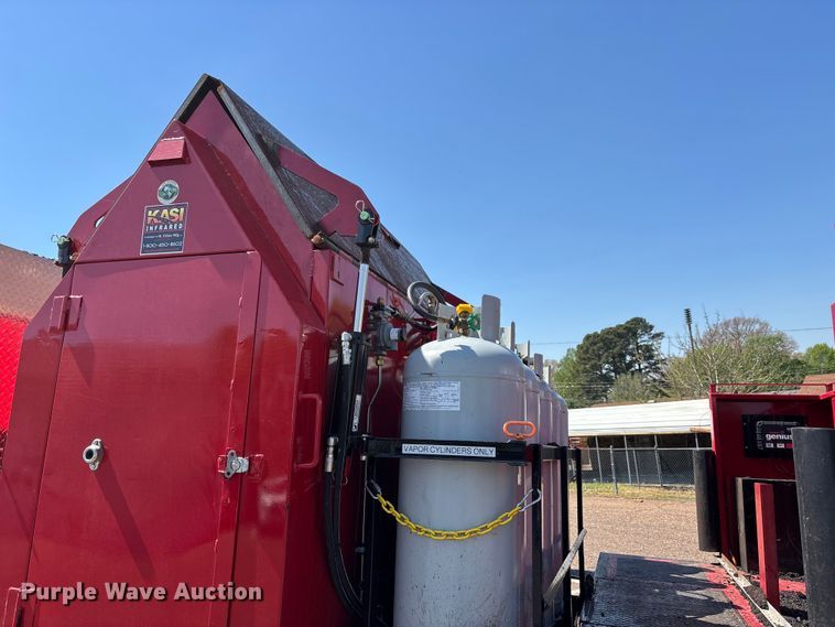 image for item DT0177 2022 Kenworth T3 infrared pothole patcher truck