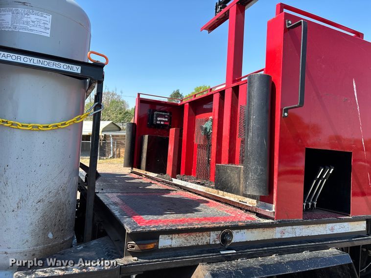 image for item DT0177 2022 Kenworth T3 infrared pothole patcher truck