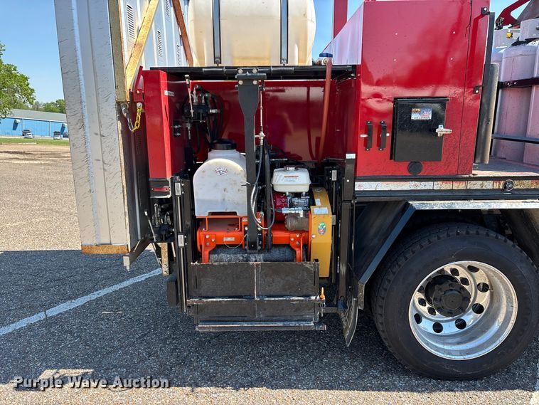 image for item DT0177 2022 Kenworth T3 infrared pothole patcher truck