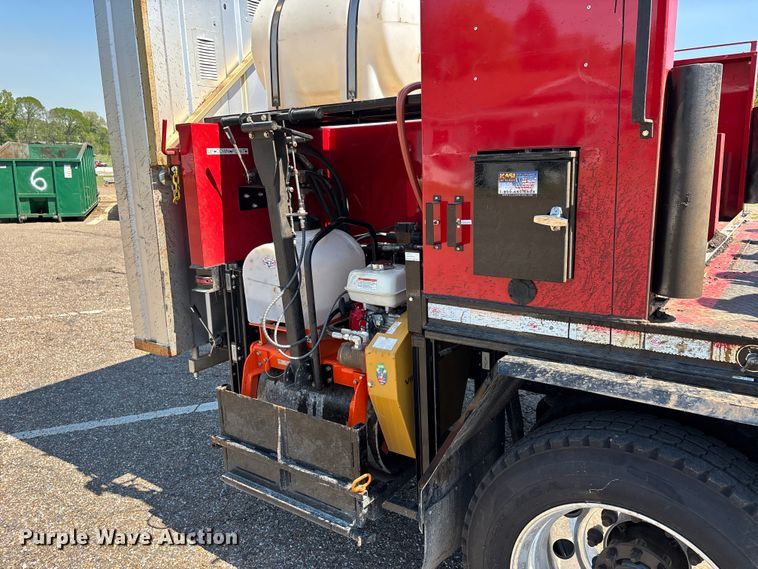 image for item DT0177 2022 Kenworth T3 infrared pothole patcher truck