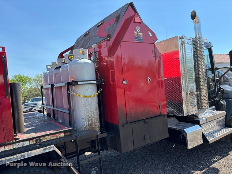 image for item DT0177 2022 Kenworth T3 infrared pothole patcher truck