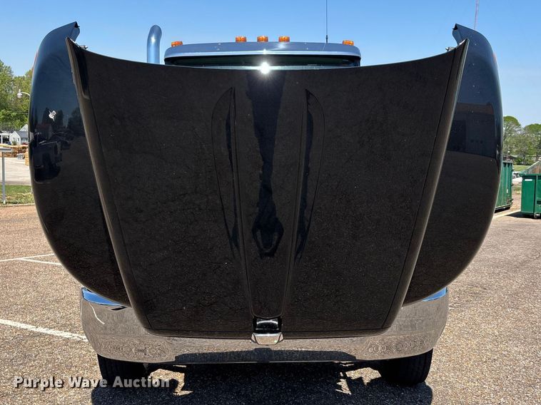 image for item DT0177 2022 Kenworth T3 infrared pothole patcher truck