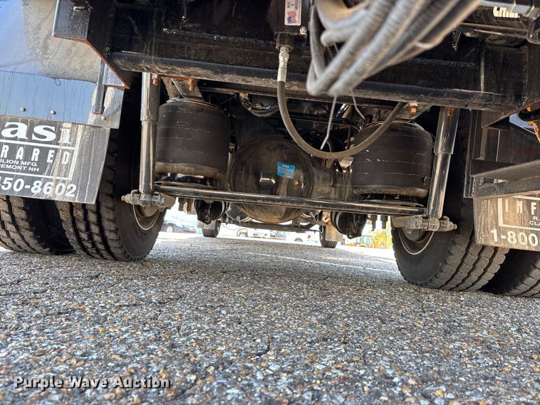 image for item DT0177 2022 Kenworth T3 infrared pothole patcher truck