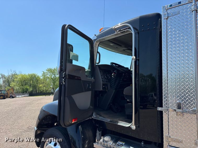 image for item DT0177 2022 Kenworth T3 infrared pothole patcher truck