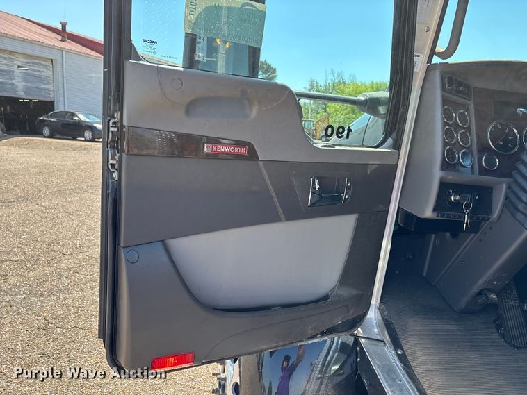 image for item DT0177 2022 Kenworth T3 infrared pothole patcher truck