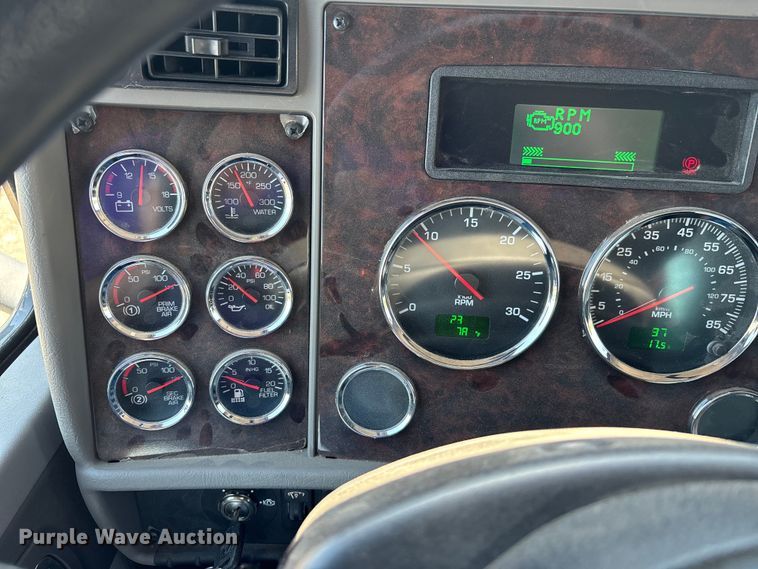 image for item DT0177 2022 Kenworth T3 infrared pothole patcher truck