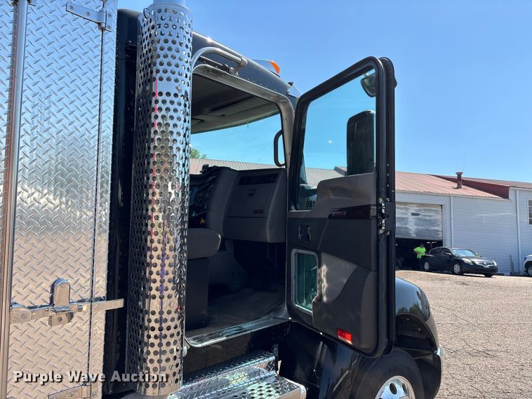 image for item DT0177 2022 Kenworth T3 infrared pothole patcher truck