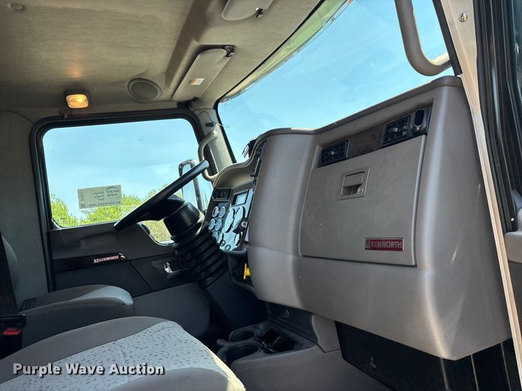 image for item DT0177 2022 Kenworth T3 infrared pothole patcher truck