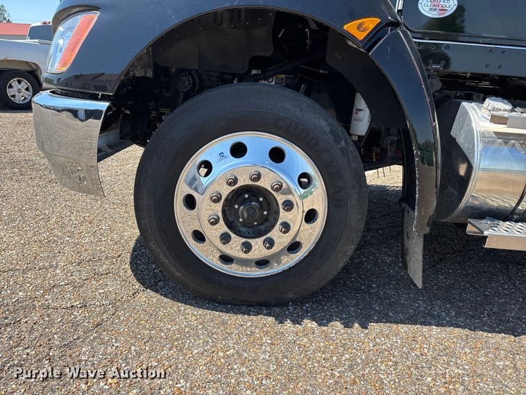 image for item DT0177 2022 Kenworth T3 infrared pothole patcher truck