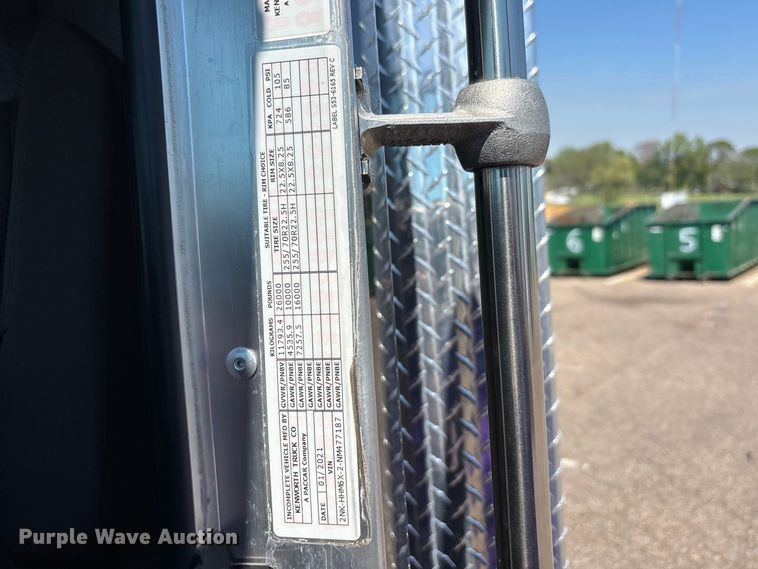 image for item DT0177 2022 Kenworth T3 infrared pothole patcher truck