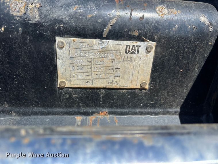 image for item DT0235 Caterpillar bucket