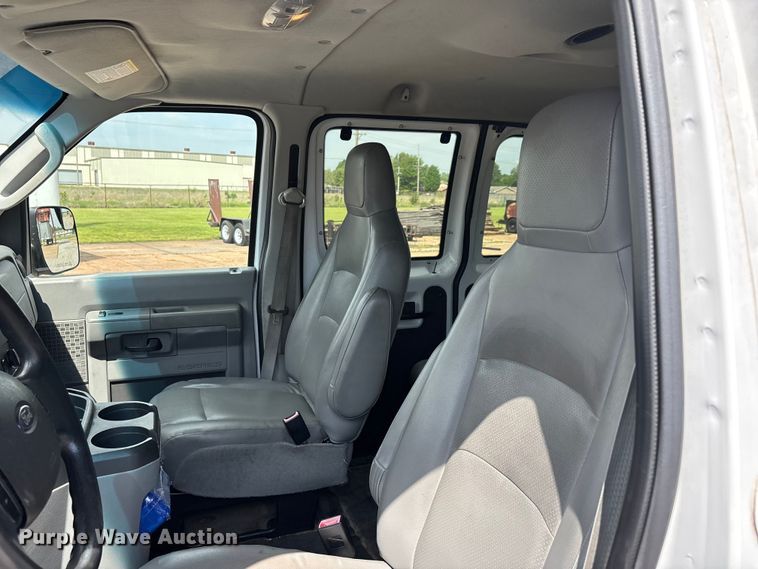 image for item DT0240 2014 Ford E350 van