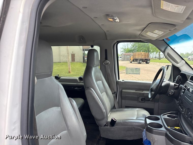 image for item DT0240 2014 Ford E350 van