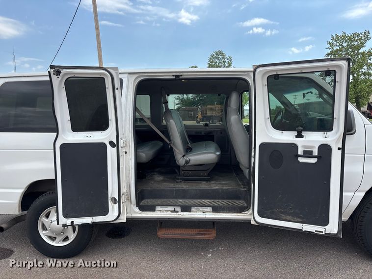 image for item DT0240 2014 Ford E350 van