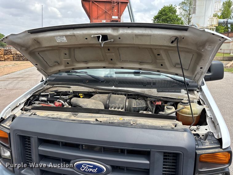 image for item DT0240 2014 Ford E350 van