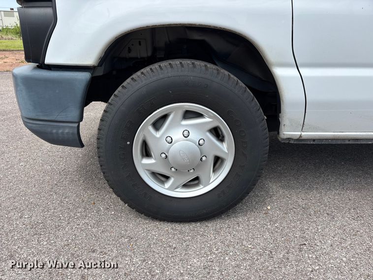 image for item DT0240 2014 Ford E350 van