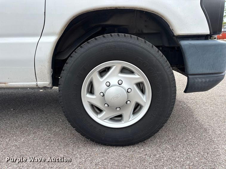 image for item DT0240 2014 Ford E350 van