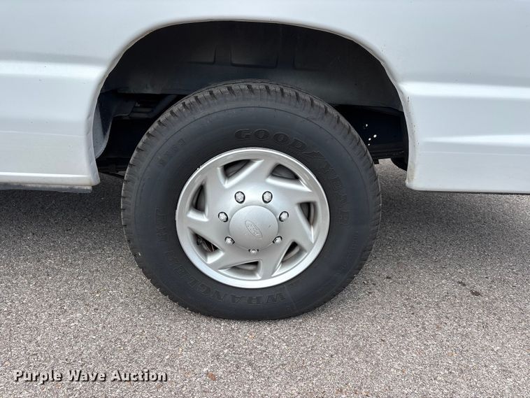 image for item DT0240 2014 Ford E350 van