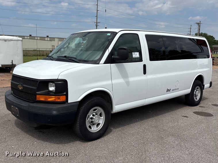 image for item DT0241 2016 Chevrolet Express 3500 van