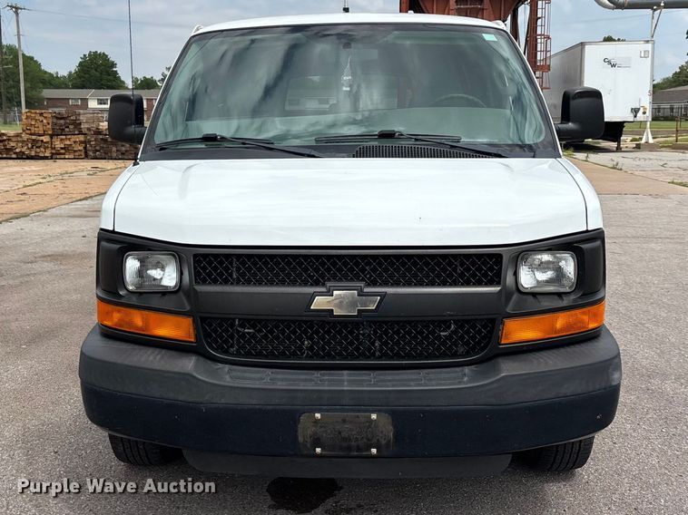 image for item DT0241 2016 Chevrolet Express 3500 van