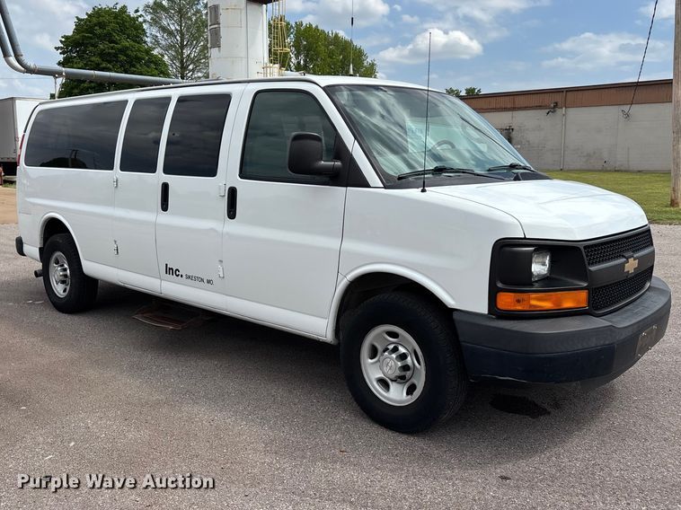 image for item DT0241 2016 Chevrolet Express 3500 van