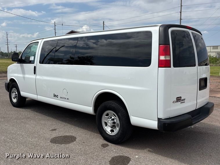 image for item DT0241 2016 Chevrolet Express 3500 van