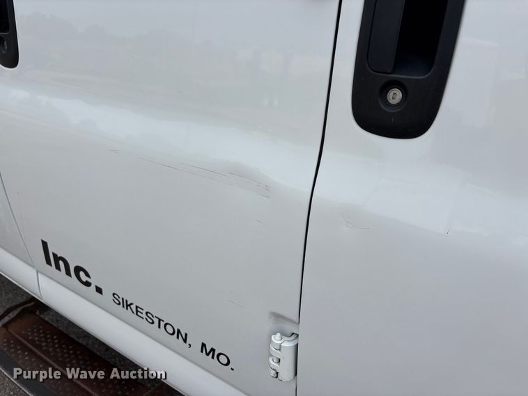 image for item DT0241 2016 Chevrolet Express 3500 van