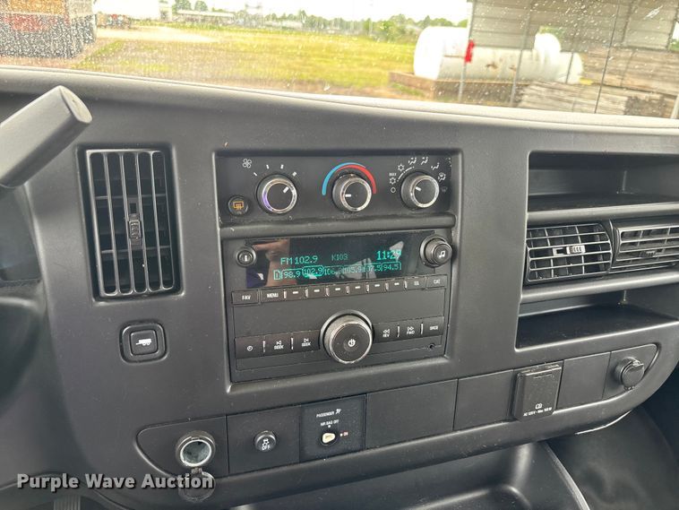 image for item DT0241 2016 Chevrolet Express 3500 van