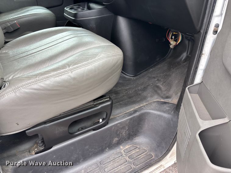 image for item DT0241 2016 Chevrolet Express 3500 van