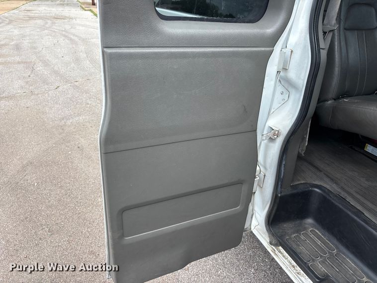 image for item DT0241 2016 Chevrolet Express 3500 van