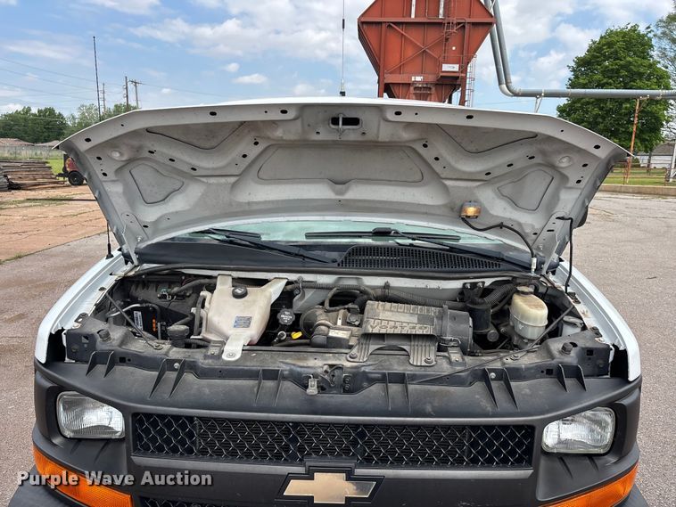 image for item DT0241 2016 Chevrolet Express 3500 van