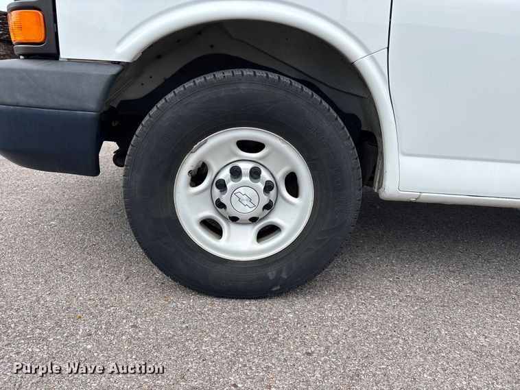 image for item DT0241 2016 Chevrolet Express 3500 van