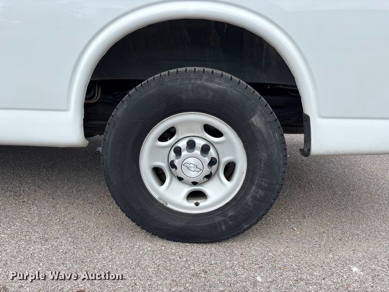 image for item DT0241 2016 Chevrolet Express 3500 van