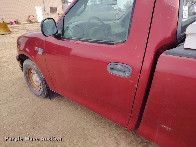 image for item DT0900 2000 Ford F150 pickup truck