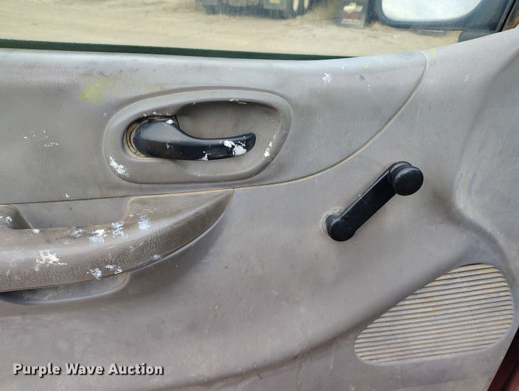 image for item DT0900 2000 Ford F150 pickup truck