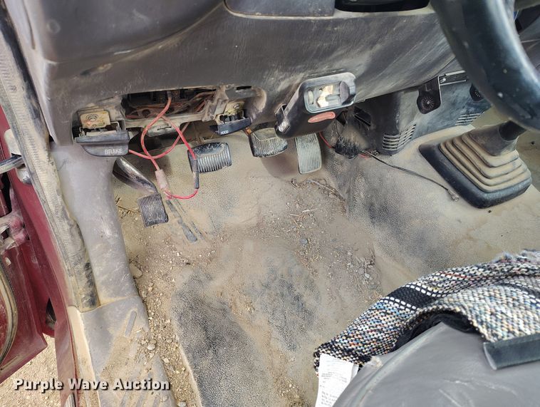 image for item DT0900 2000 Ford F150 pickup truck