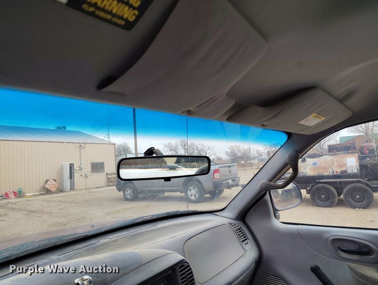 image for item DT0900 2000 Ford F150 pickup truck