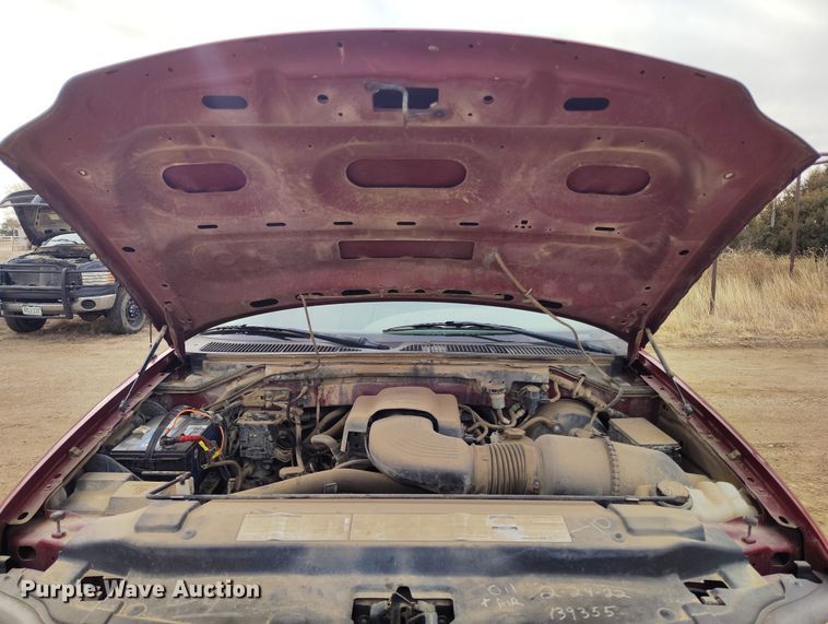image for item DT0900 2000 Ford F150 pickup truck