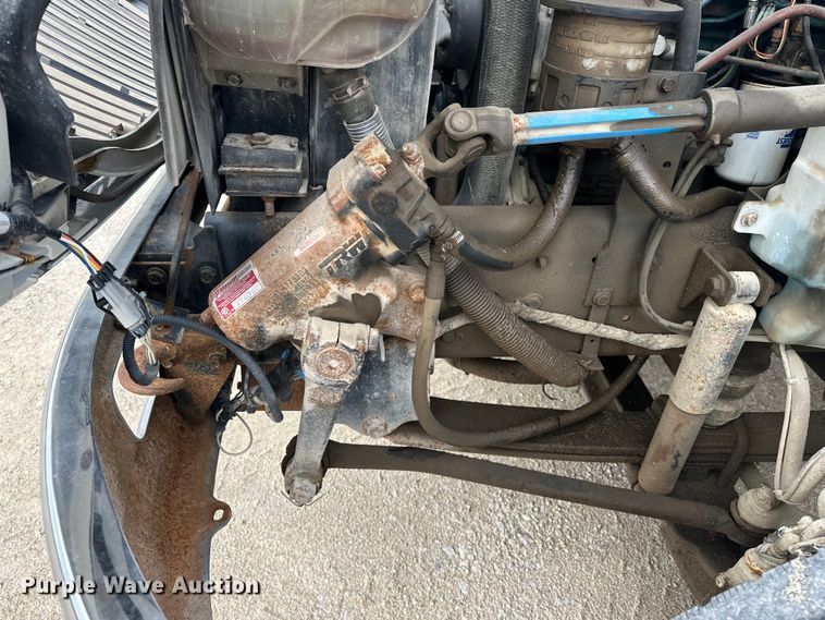 image for item DV0905 2005 International 4300 bucket truck