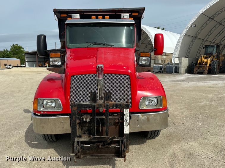 image for item DV0906 2005 Kenworth T300 dump truck