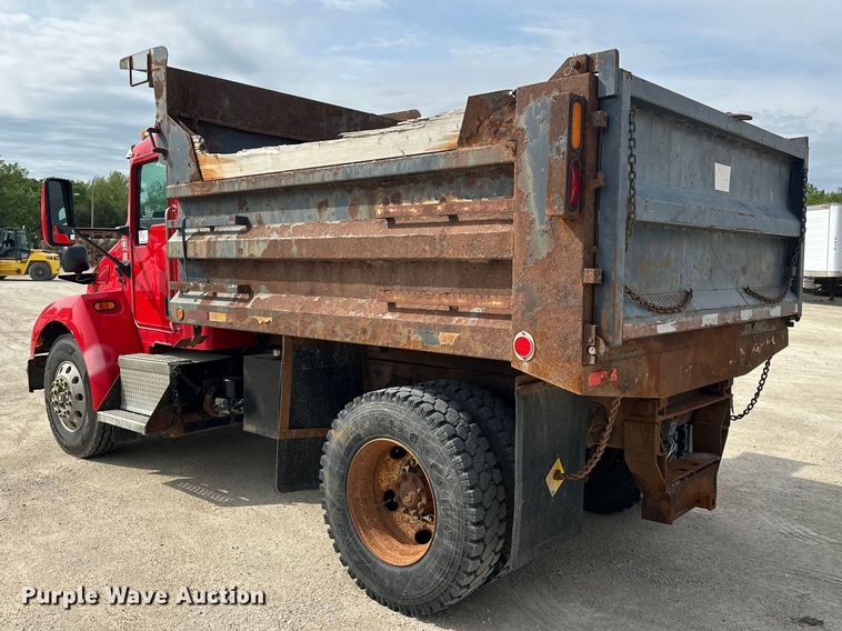 image for item DV0906 2005 Kenworth T300 dump truck