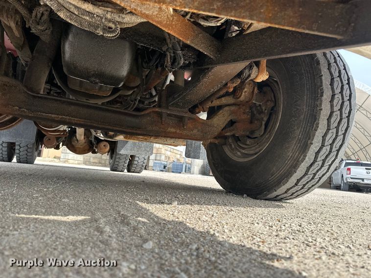 image for item DV0906 2005 Kenworth T300 dump truck