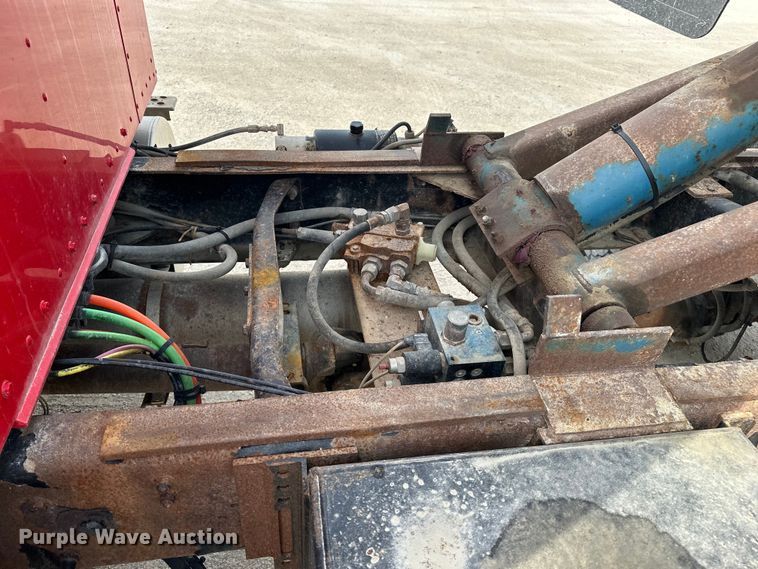 image for item DV0906 2005 Kenworth T300 dump truck
